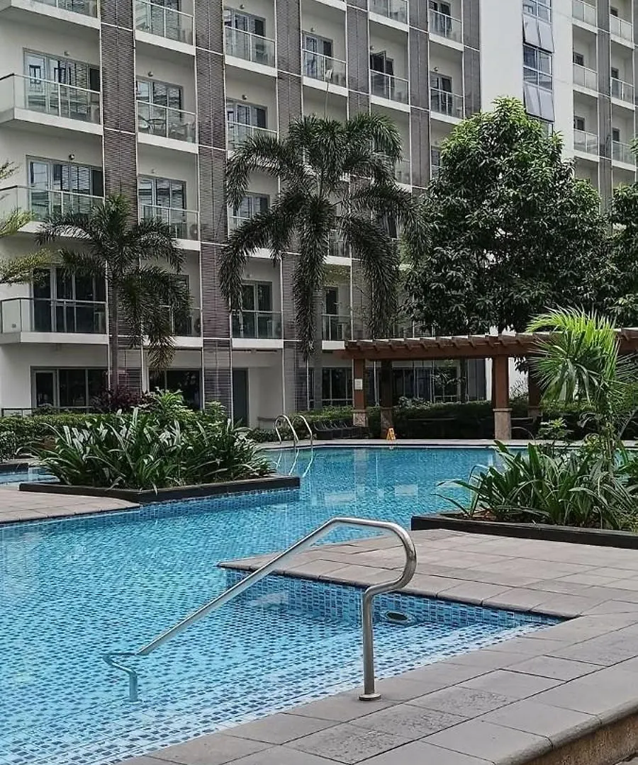 Apartment Roomy Condotel Across Naia Terminal 3 Manila